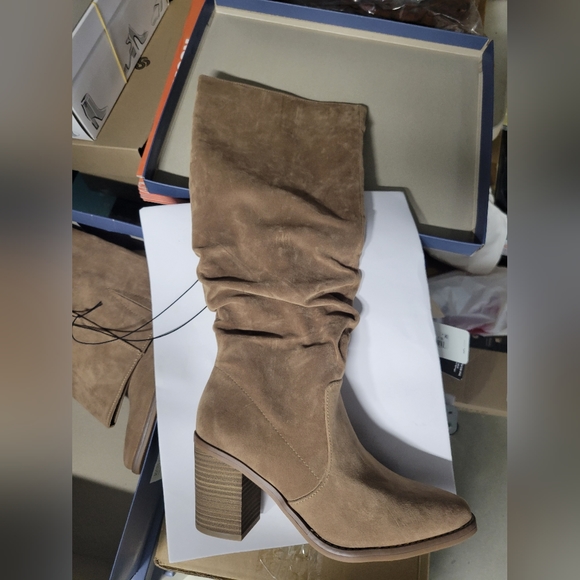 Universal Thread Shoes - Harlan Boots memory foam by universal thread size 9